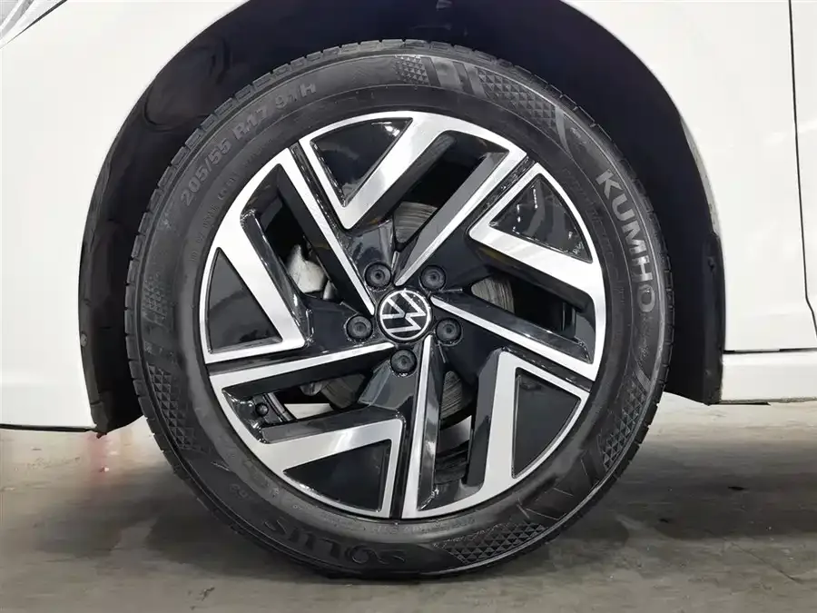 Volkswagen Sagitar 2023 Sagitar 300TSI DSG Beyond Edition 2024 — миниатюра 5