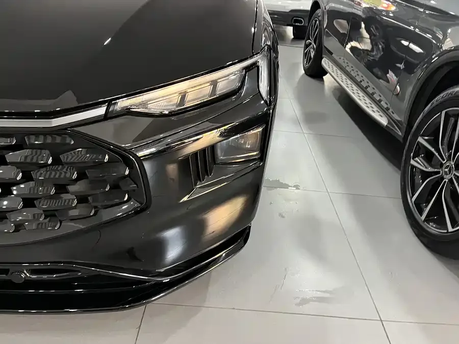 Ford Mondeo 2023 Mondeo EcoBoost 245 Luxury 2024 — миниатюра 3