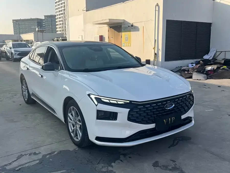 Ford Mondeo 2022 Mondeo EcoBoost 245 Luxury 2023 — миниатюра 3