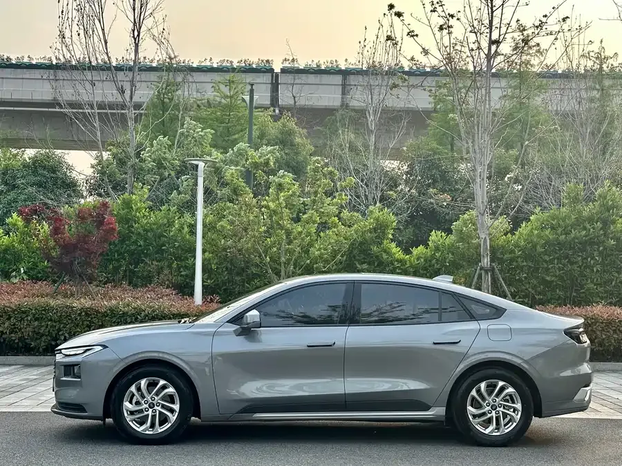 Ford Mondeo Mondeo 2025 1.5T EcoBoost Comfort Edition 2024 — миниатюра 4