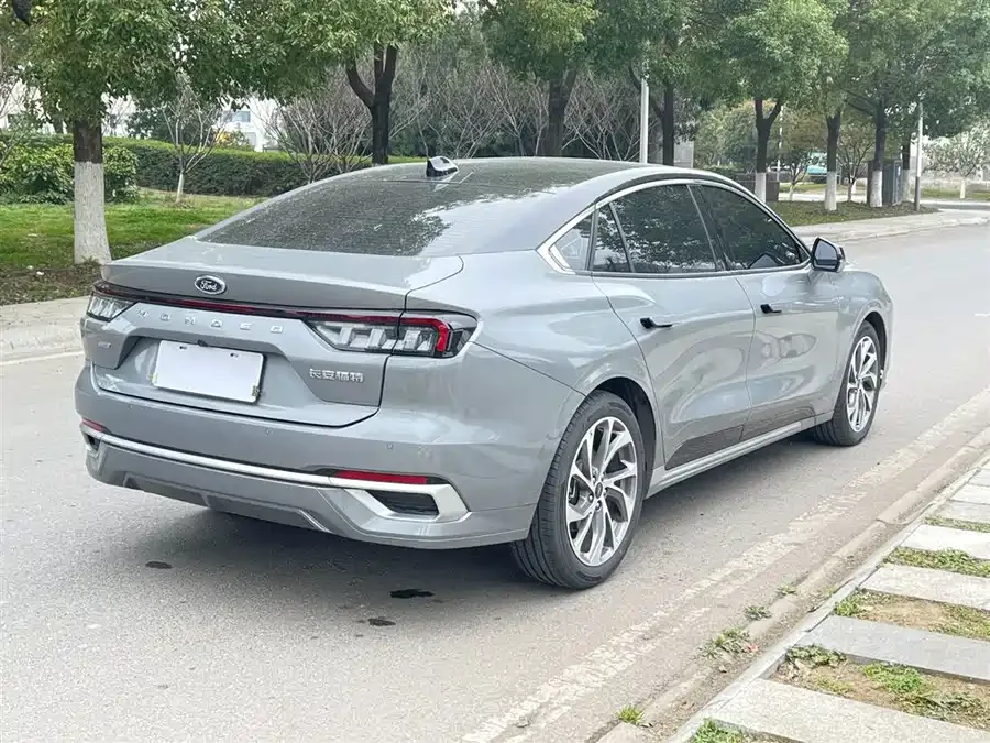 Ford Mondeo 2023 Mondeo EcoBoost 245 Extreme Edition 2024 — миниатюра 4
