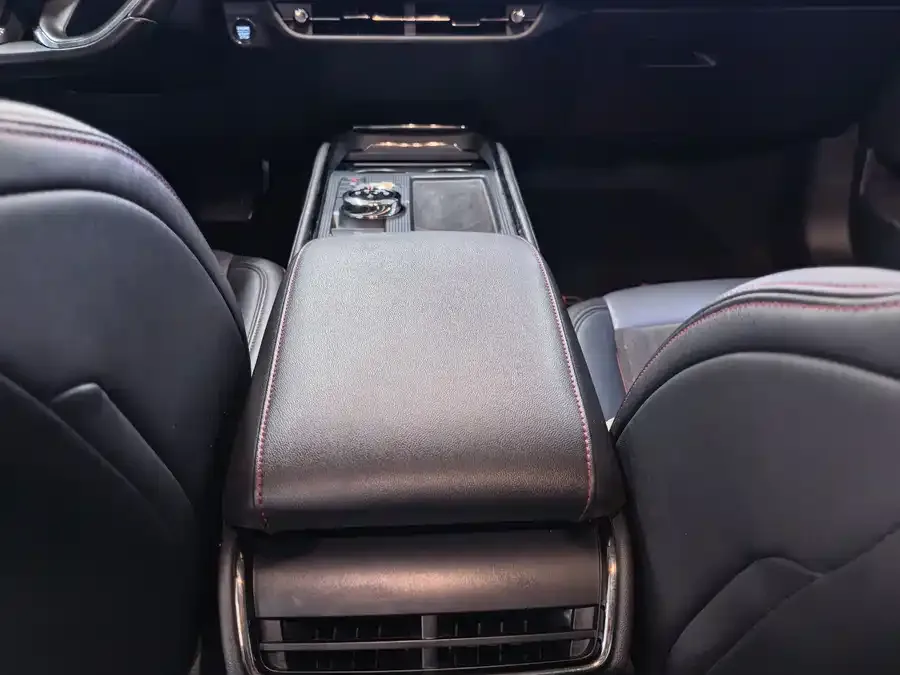 Ford Mondeo 2023 Mondeo EcoBoost 180 Luxury 2024 — миниатюра 4