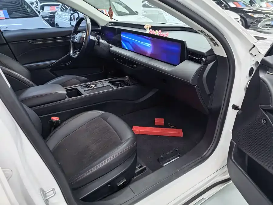 Ford Mondeo 2023 Mondeo EcoBoost 180 Luxury 2024 — миниатюра 5