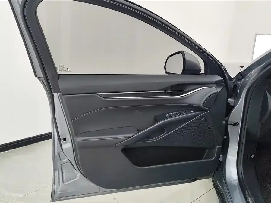 Ford Mondeo 2023 Mondeo EcoBoost 180 Comfort Edition 2024 — миниатюра 4