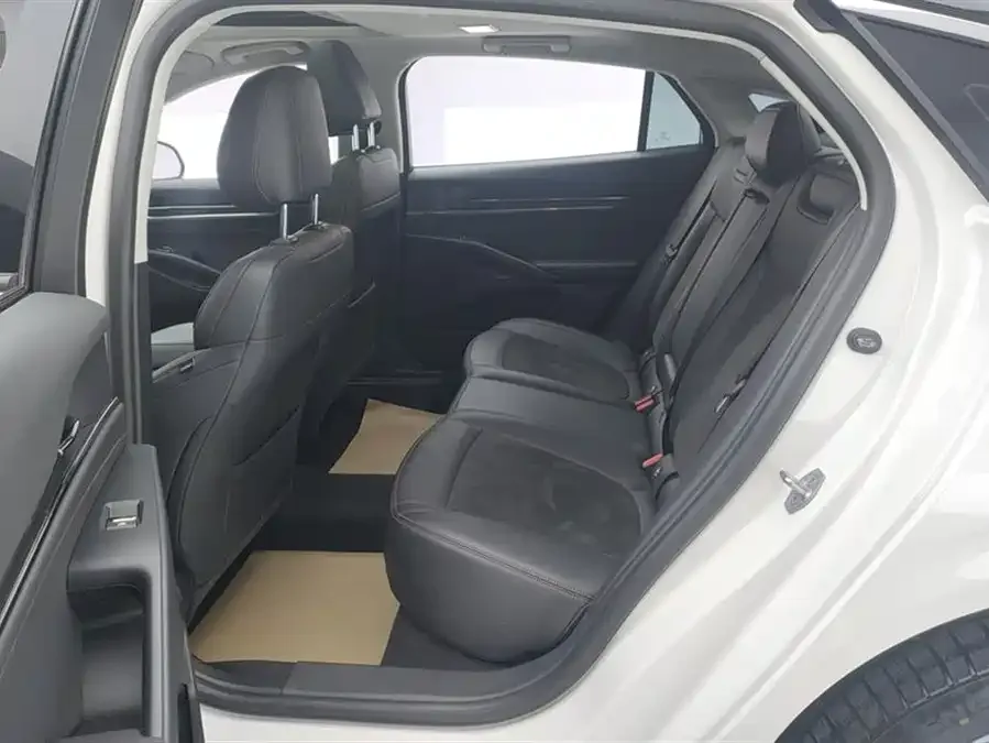 Ford Mondeo 2023 Mondeo EcoBoost 245 Luxury 2024 — миниатюра 5