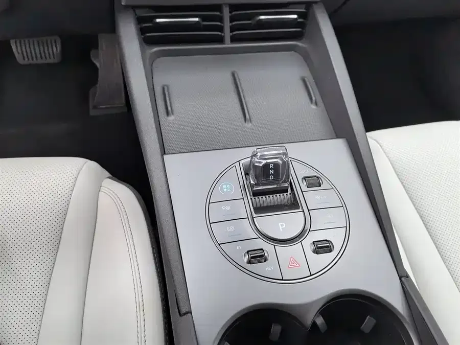 BYD Seal 06 Seal 06 2025 DM-i Intelligent Driving Edition 80KM Luxury Model 2025 — миниатюра 4