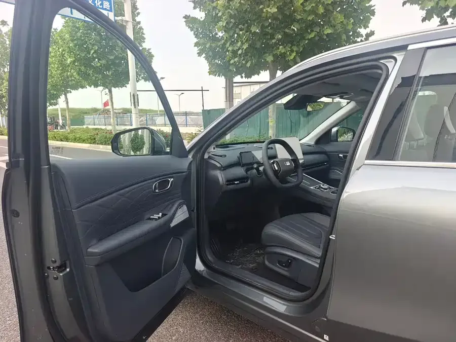 Geely Galaxy Starship 7 Galaxy Starship 7 2026 Model 135km Smart Navigation Edition 2026 — миниатюра 4