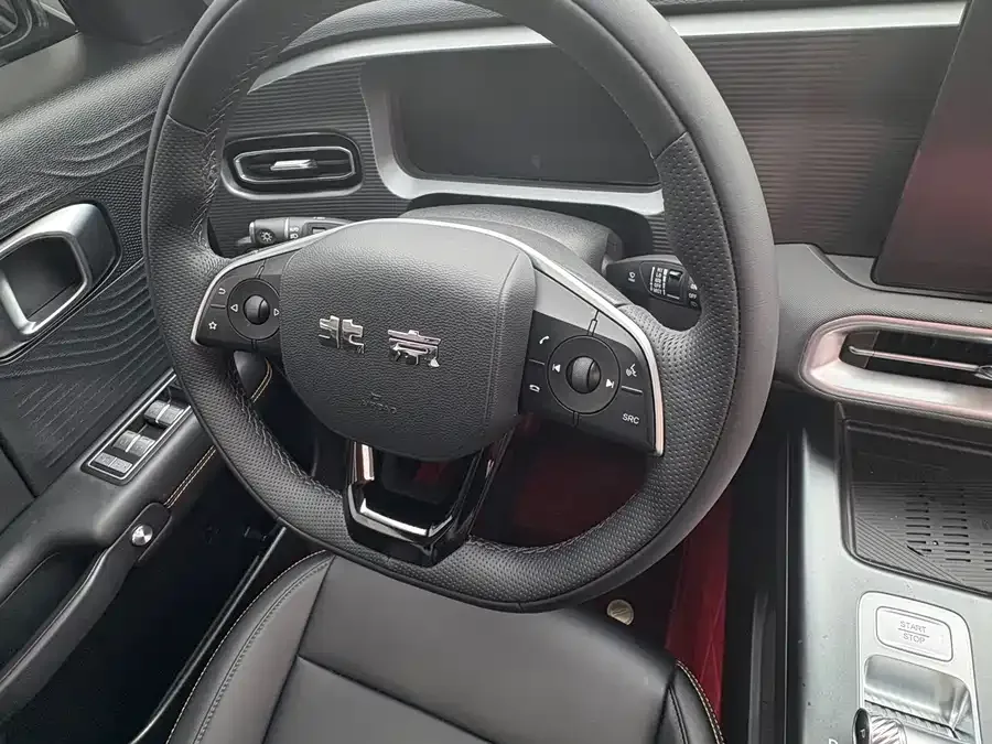 BAIC BJ30 Beijing BJ30 2026 Traveler 1.5T DCT 2WD Advanced Edition 2026 — миниатюра 3