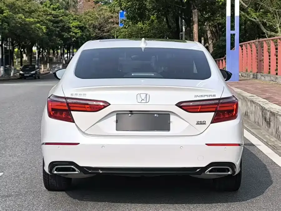Honda Inspire 2022 Insignia 260TURBO Elite Edition 2022 — миниатюра 2