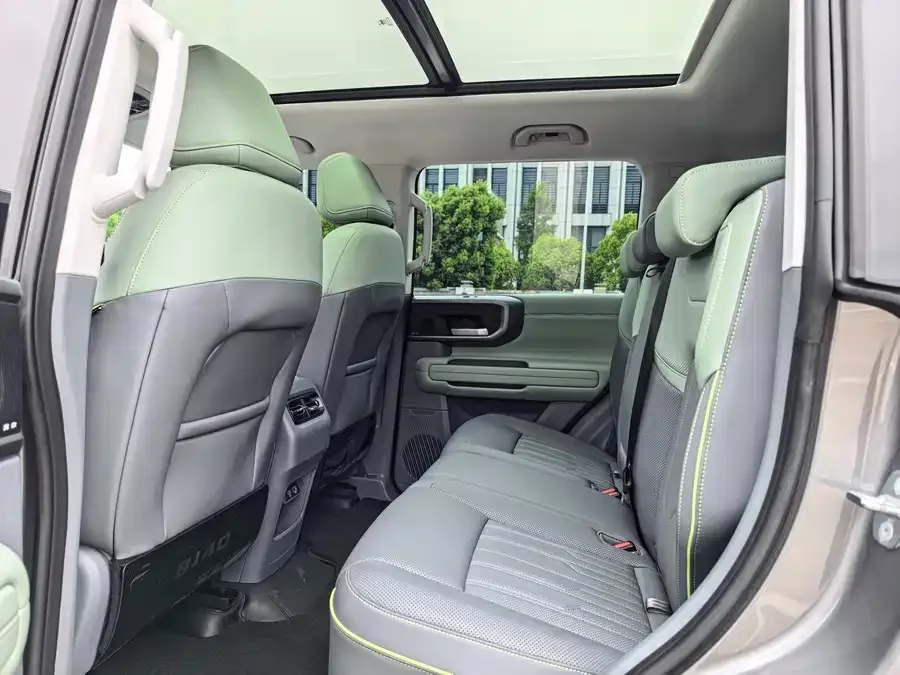BAIC BJ40 Beijing Off-road BJ40 2024 2.0T New City Hunter Edition Knight Type 2024 — миниатюра 4