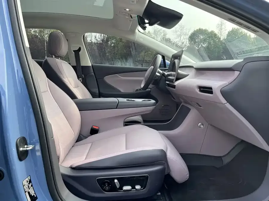 Hongqi Tiangong 05 Hongqi Tiangong 05 2025 750 Smart Edition 2025 — миниатюра 4