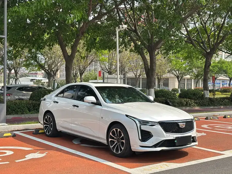 Cadillac CT4 2023 25T Luxury Edition 2023 — миниатюра 3