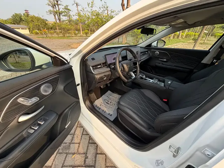 Chery Arrizo 8 PRO Chery Arrizo 8 PRO 2025 1.6T DCT Standard Edition 2026 — миниатюра 2