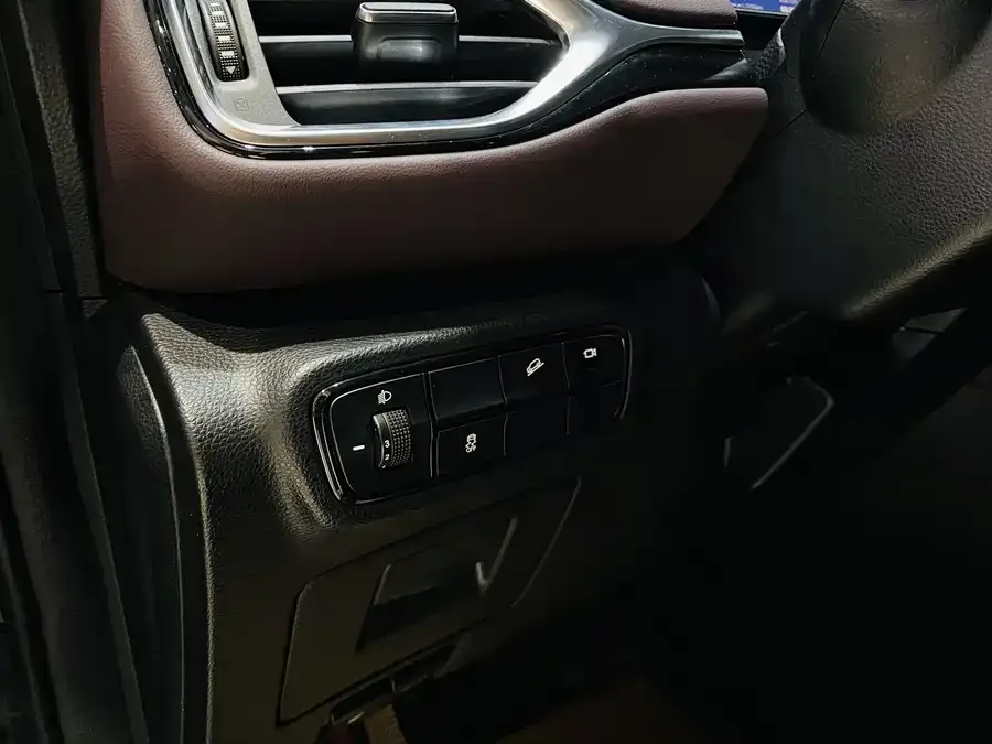 GAC Trumpchi M6 Trumpchi M6 2023 PRO 270T DCT Premium Edition 2024 — миниатюра 5
