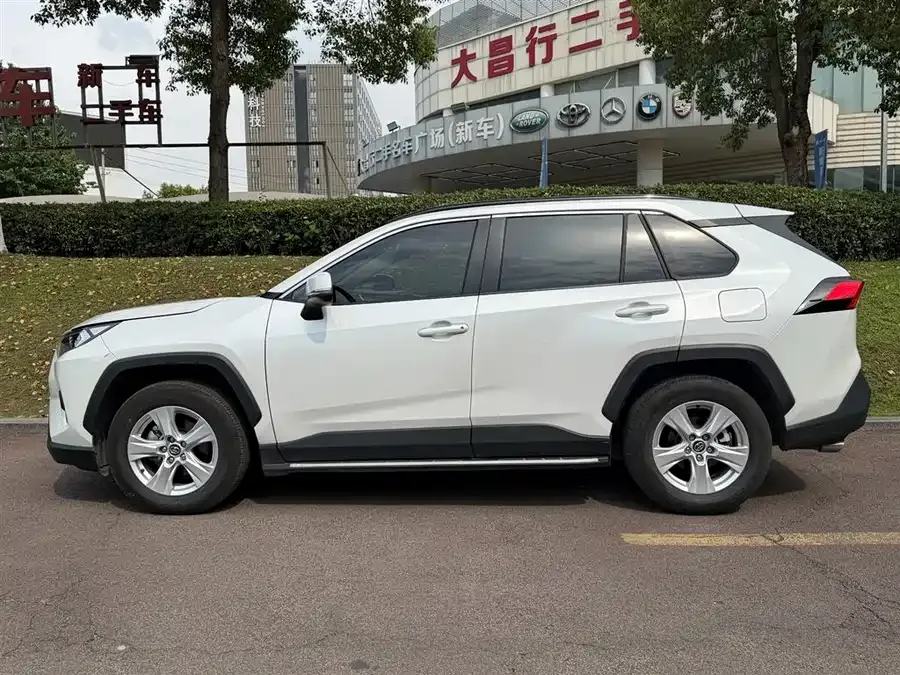 Toyota RAV4 RAV4 Rongfang 2024 2.0L CVT 2WD Urban Edition 2025 — миниатюра 3