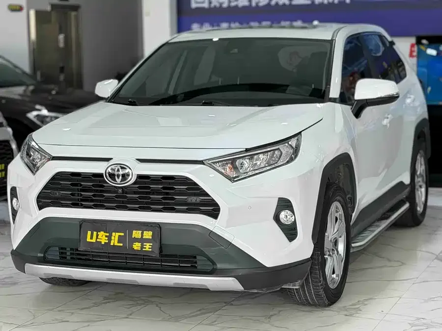 Toyota RAV4 RAV4 Rongfang 2022 2.0L CVT 2WD Fashion PLUS Edition 2023 — фото 1, купить с доставкой в Москву