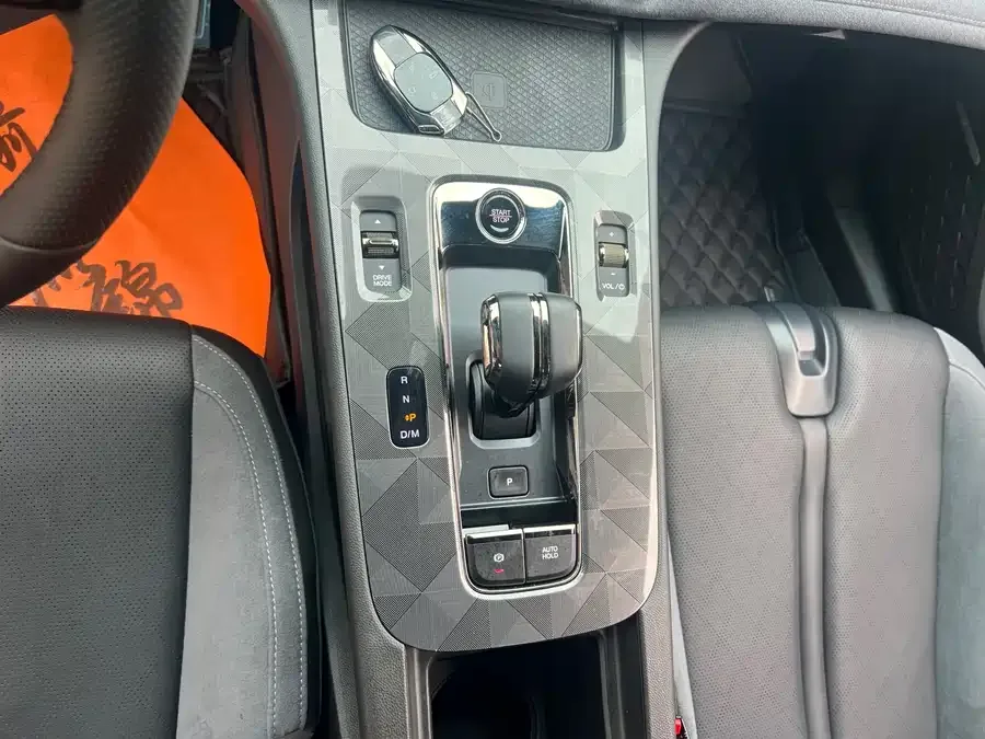 GAC Trumpchi Shadow Leopard Shadow Leopard 2024 400T Automatic Shadow Leopard R MAX Edition 2025 — миниатюра 3