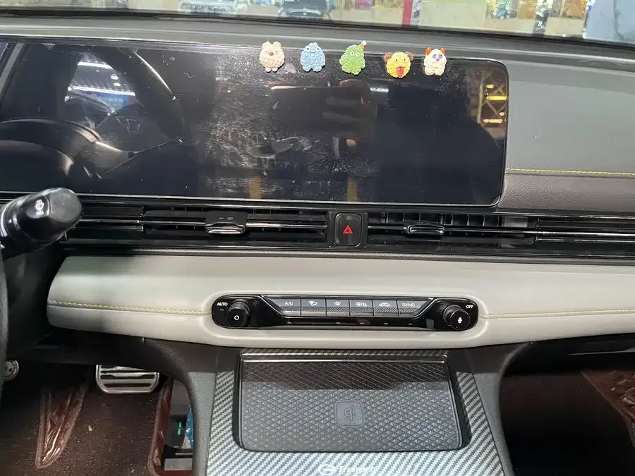 GAC Trumpchi Shadow Leopard Shadow Leopard 2021 270T DCT J16 Edition 2022 — миниатюра 4