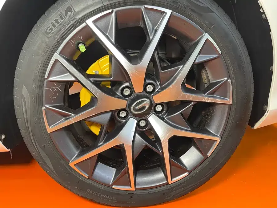 GAC Trumpchi Shadow Leopard Shadow Leopard 2021 270T DCT J16 Edition 2022 — миниатюра 5