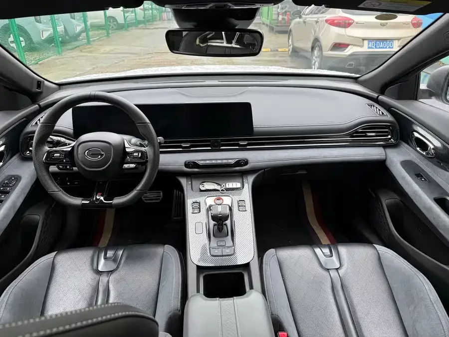 GAC Trumpchi Shadow Leopard Shadow Leopard 2024 400T Automatic Shadow Leopard R PRO Edition 2024 — миниатюра 4