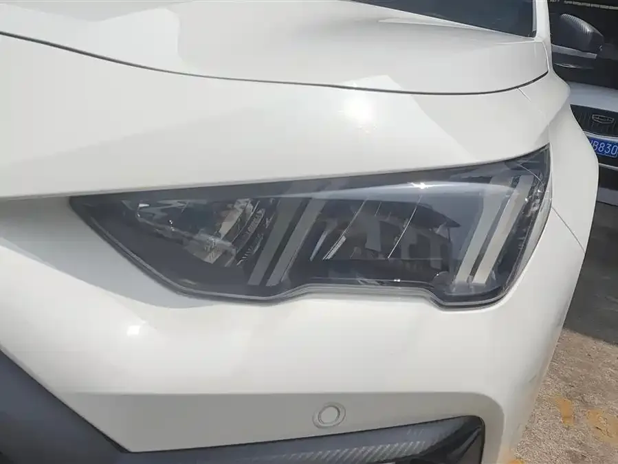 GAC Trumpchi Shadow Leopard Shadow Leopard 2023 270T DCT J15 Edition 2023 — миниатюра 2