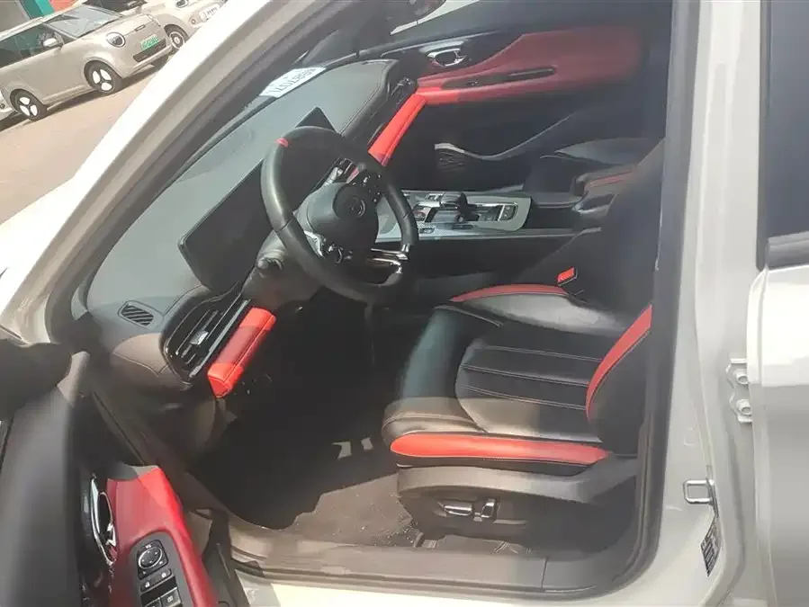 GAC Trumpchi Shadow Leopard Shadow Leopard 2023 270T DCT J15 Edition 2023 — миниатюра 3