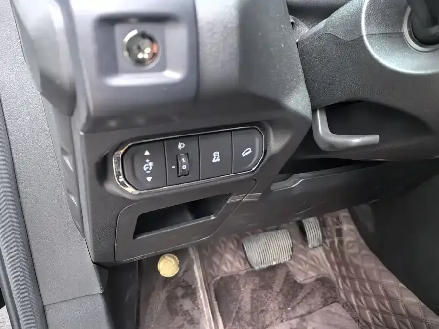 Haval Big Dog PLUS Haval Big Dog PLUS 2023 1.5T 2WD Trendy Wild Edition Plus 2023 — миниатюра 2