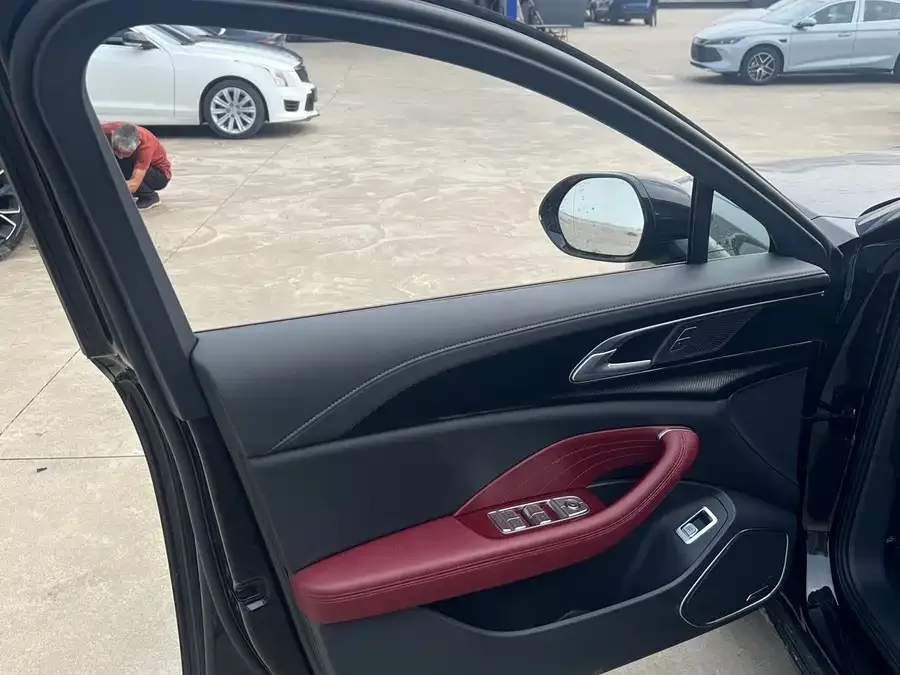 Hongqi H5 Hongqi H5 2025 1.5T DCT Xuanying Edition 2025 — миниатюра 2