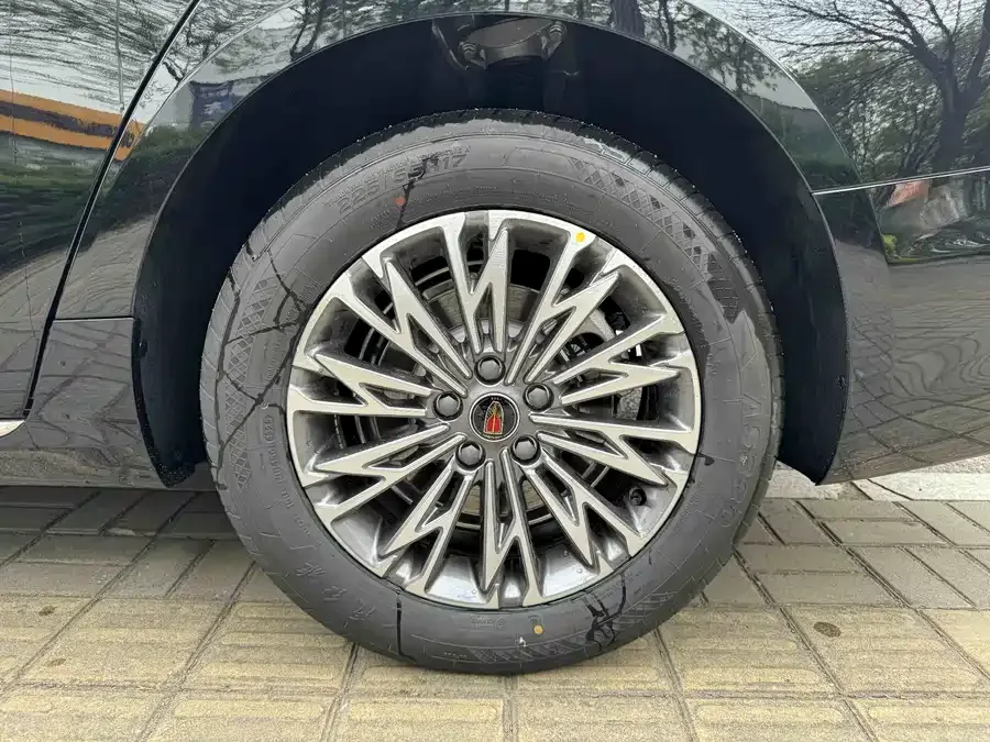 Hongqi H5 Hongqi H5 2025 1.5T DCT Flagship Edition 2026 — миниатюра 5
