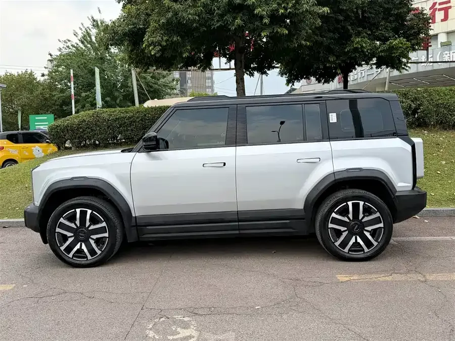 iCAR 03 iCAR 03 2024 472km 4WD long-range version 2025 — миниатюра 3