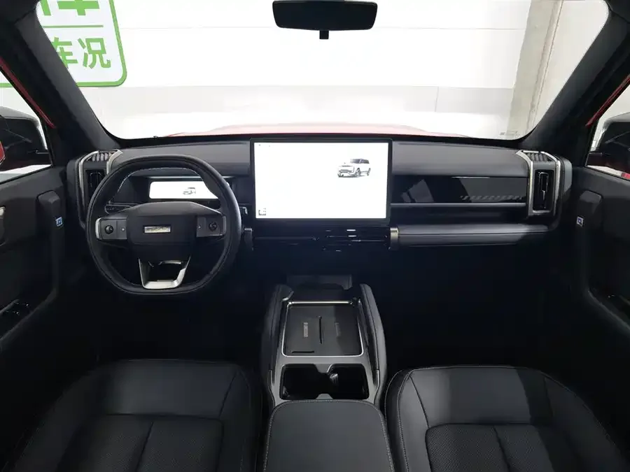 iCAR 03T iCAR 03T 2024 520km 2WD long range version 2025 — миниатюра 2