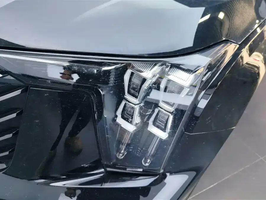 GAC Trumpchi GS8 Trumpchi GS8 2025 Pilot Series 2.0TGDI 2WD Luxury Edition 5 Seaters 2025 — миниатюра 2