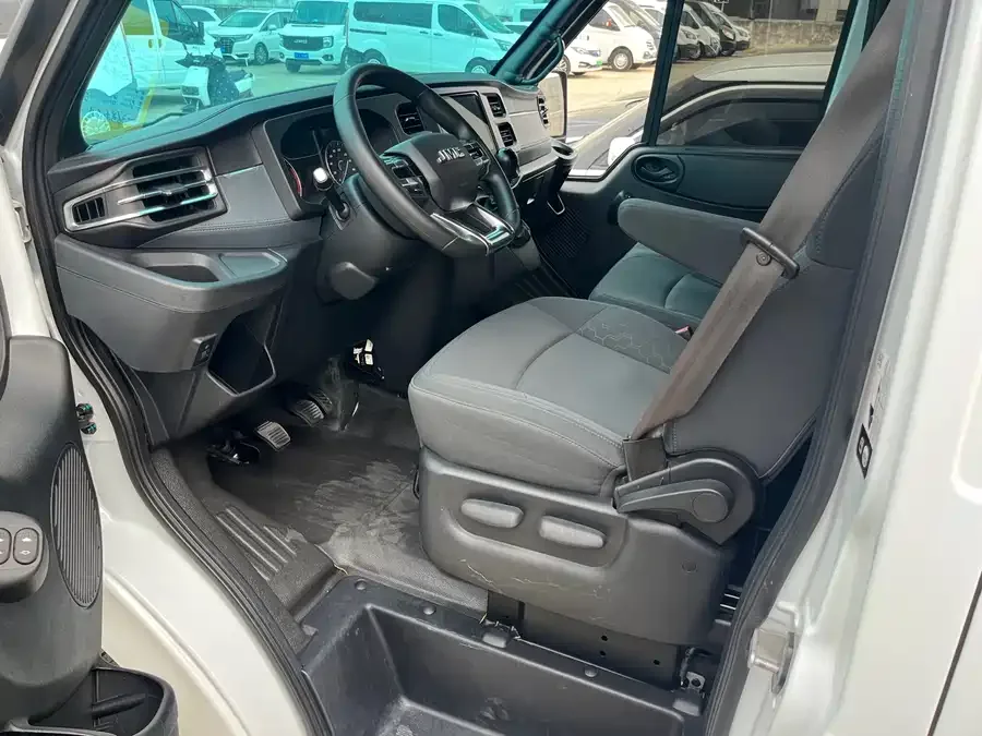 Jiangling Fushun Jiangling Fushun 2022 2.0T manual multi-purpose passenger car short-axle mid-high roof 6-seater 2024 — миниатюра 2