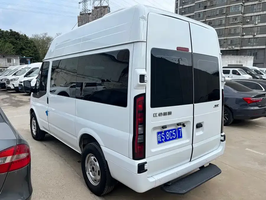 Jiangling Fushun Jiangling Fushun 2022 2.0T manual multi-purpose passenger car short-axle mid-high roof 6-seater 2024 — миниатюра 3