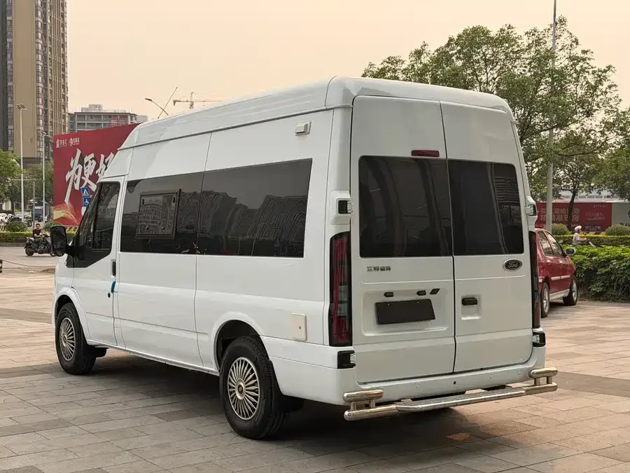 Jiangling Fushun Jiangling Fushun 2023 2.0T Automatic Medium-Wheelbase High-Roof Commercial Multi-Purpose Passenger Van (6 Seats) 2024 — миниатюра 4