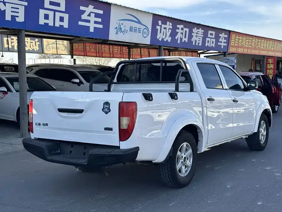 Jiangling Book Baodian 2023 2.5T diesel four-wheel drive comfort version standard wheelbase JX4D25A6L 2023 — миниатюра 3