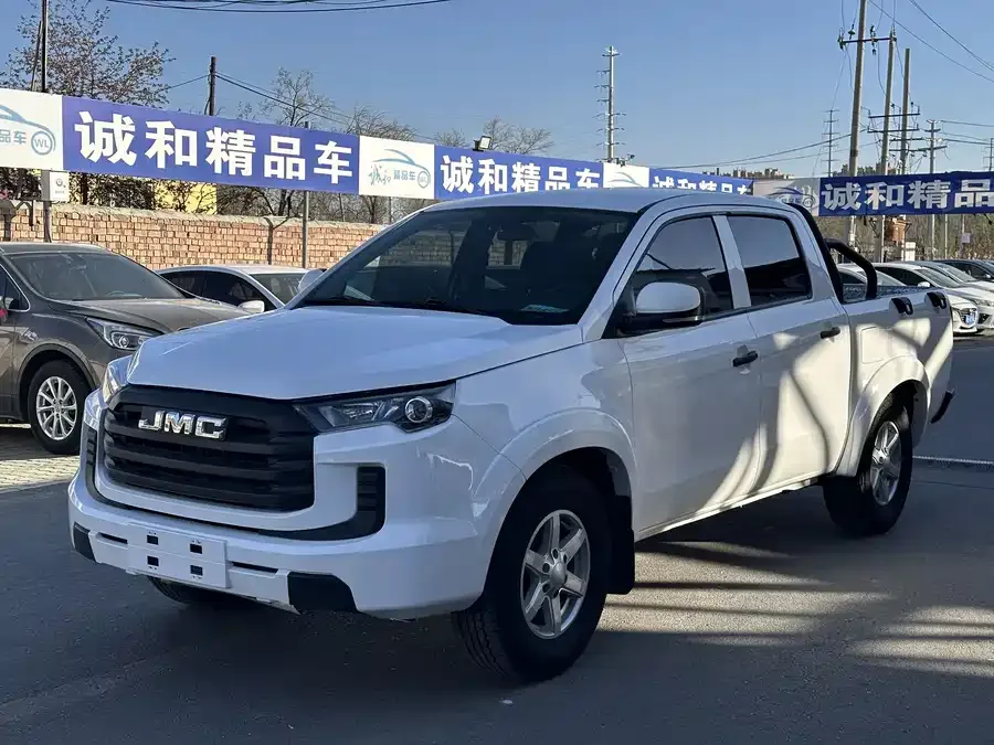 Jiangling Book Baodian 2023 2.5T diesel four-wheel drive comfort version standard wheelbase JX4D25A6L 2023 — фото 1, купить с доставкой в Москву