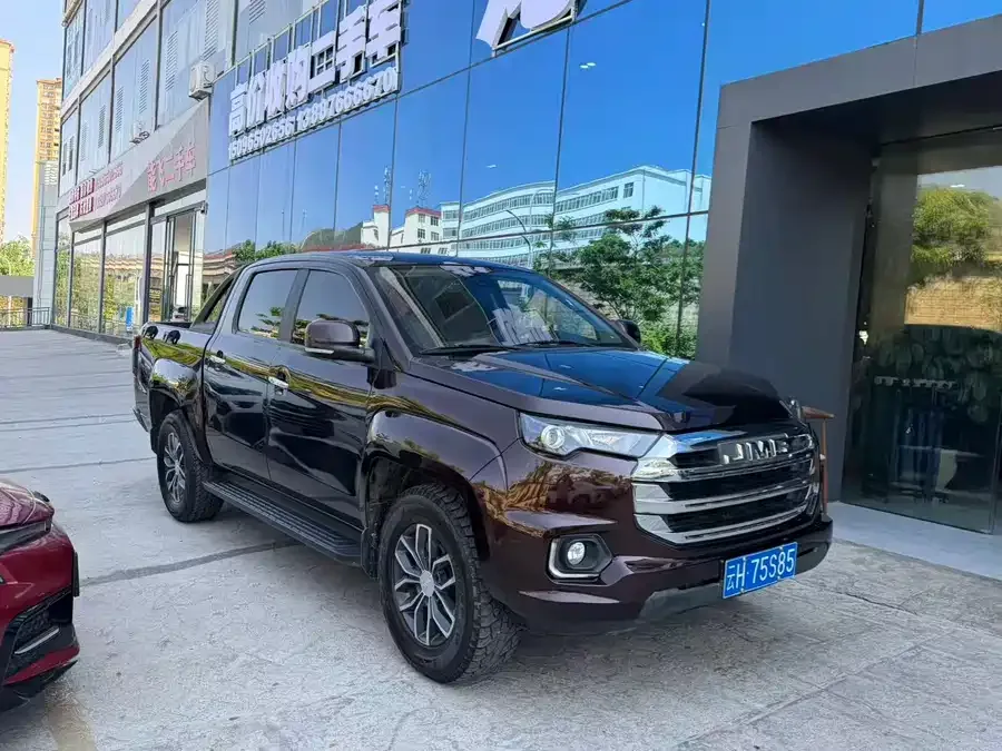 Jiangling Domain Tiger 7 Yuhu 7 2022 2.0T manual diesel four-wheel drive comfortable standard axle 2022 — фото 1, купить с доставкой в Москву
