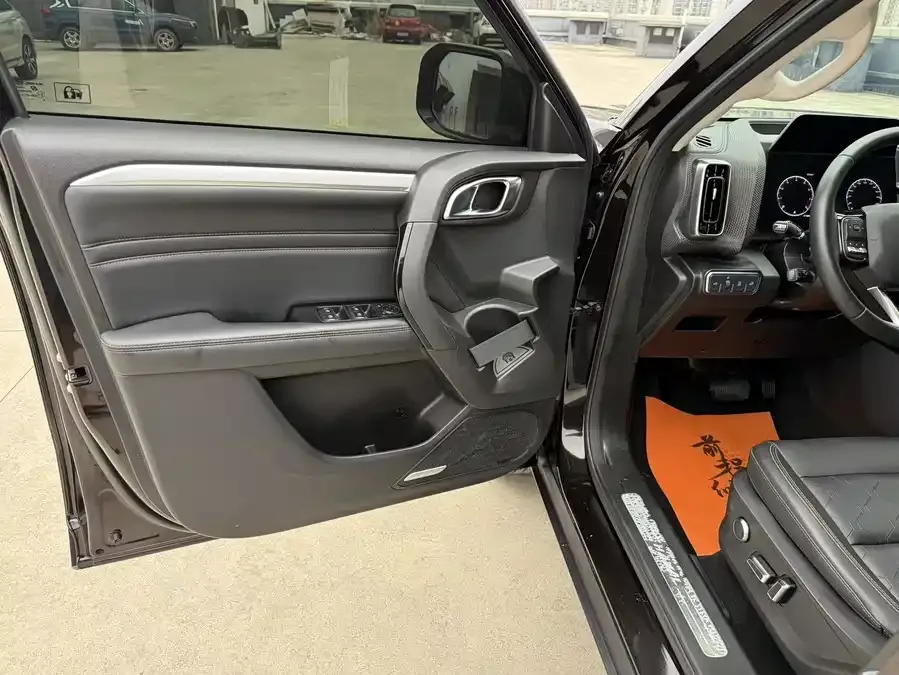 Haval Big dog Haval Big Dog 2022 1.5T DCT 2WD Husky Edition 2022 — миниатюра 2