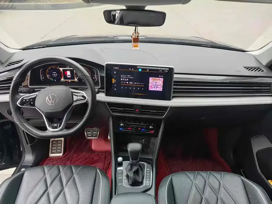 Volkswagen Tiguan L Tiguan L 2022 330TSI Automatic 2WD R-Line Enjoy Edition 2023 — миниатюра 2