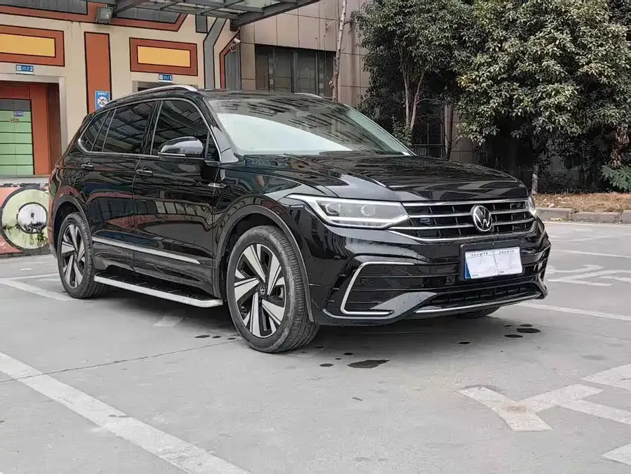 Volkswagen Tiguan L Tiguan L 2022 330TSI Automatic 2WD R-Line Enjoy Edition 2023 — миниатюра 3