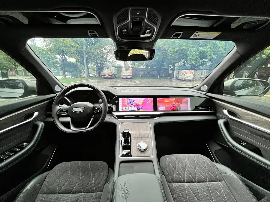 Geely Monjaro Xingyue L 2025 Dongfangyao 2.0TD Automatic Star-gazing Edition 2025 — миниатюра 4