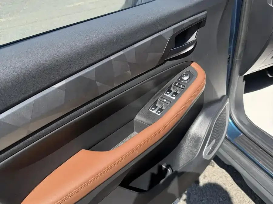 Geely Vision X6 Vision X6 2021 PRO 1.4T Automatic Premium Edition 2022 — миниатюра 4