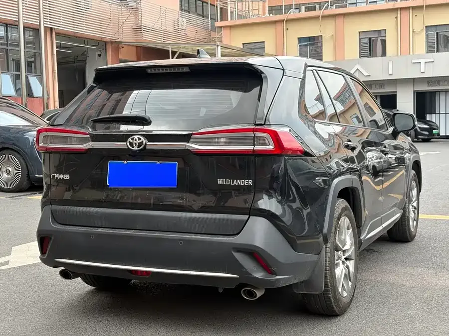 Toyota Wildlander Wildlander 2022 2.0L CVT 2WD Luxury PLUS Edition 2023 — миниатюра 2