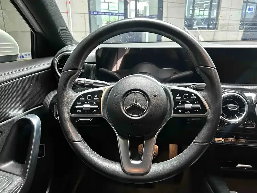 Mercedes-Benz Class A Mercedes-Benz A-Class 2022 A 200 L Sports Sedan Dynamic Edition 2022 — миниатюра 5