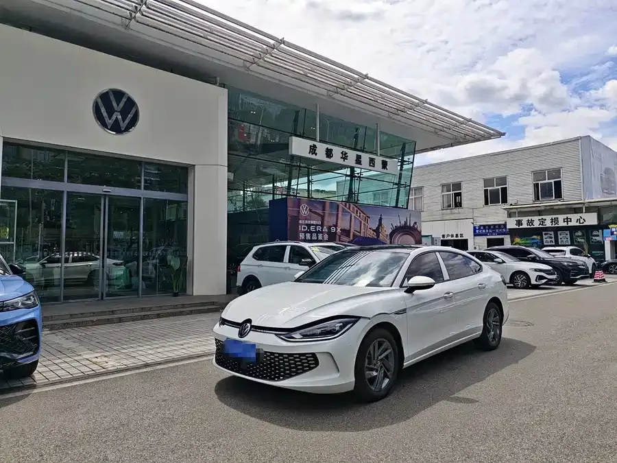 Volkswagen Lamando 2024 Lingdu Lingdu L 280TSI DSG Hot Edition 2024 — фото 1, купить с доставкой в Москву