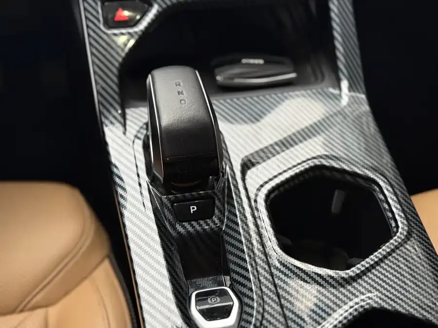 Geely Atlas L Boyue L 2024 1.5TD DCT Premium Edition 2024 — миниатюра 4