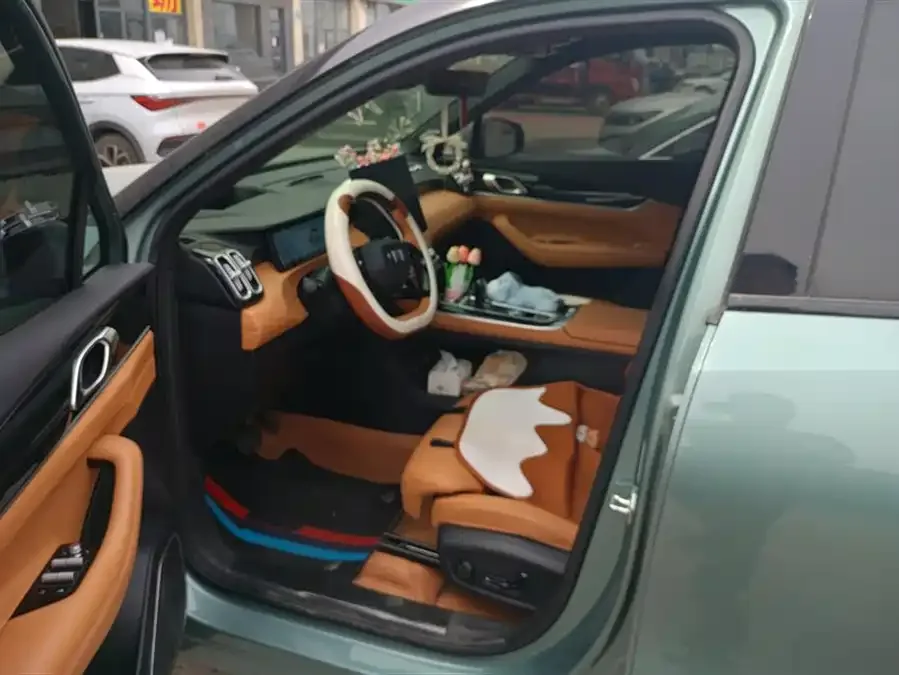 Geely Atlas L Boyue L 2025 fourth generation 1.5TD DCT Jinxiu 2025 — миниатюра 3