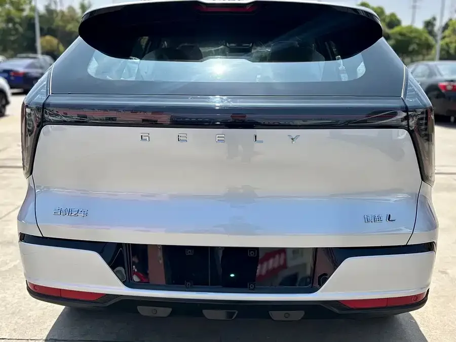 Geely Atlas L Boyue L 2025 fourth generation 1.5TD DCT starts 2026 — миниатюра 2