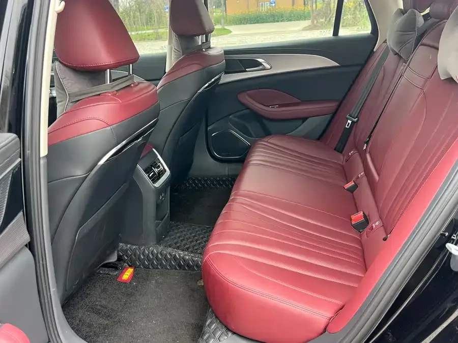 Hongqi H5 Hongqi H5 2023 1.5T DCT Zhilian Qiyue Edition 2023 — миниатюра 4